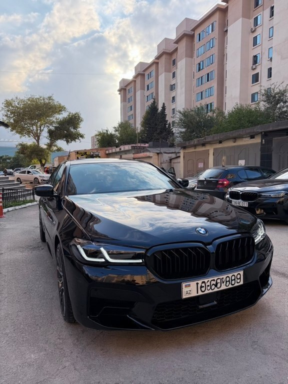 2018 BMW 530, 2.0L, 207000km - Image 2
