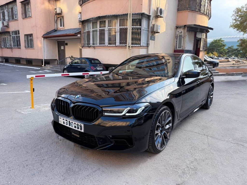 2018 BMW 530, 2.0L, 207000km - Image 3