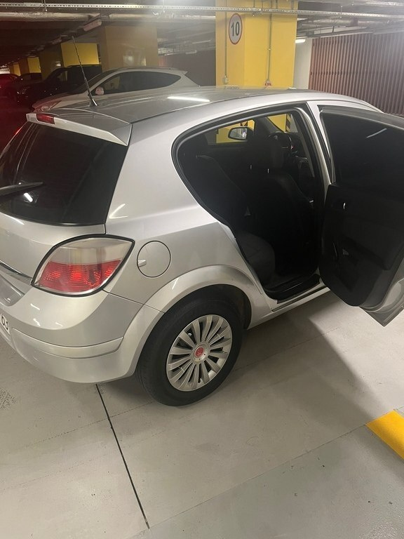 2007 Opel Astra, 1.4L, 352000km - Image 12