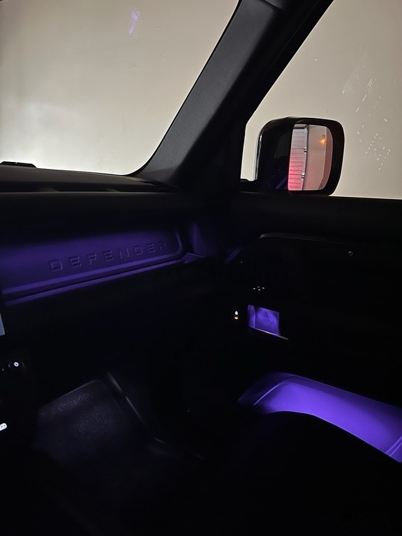 2026 Land Rover Defender, 3.0L, 2000km - Image 21