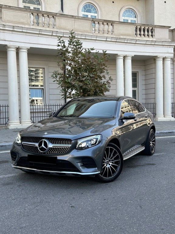 2017 Mercedes GLC 250 4MATIC Coupe, 2.0L, 122000km - Image 1