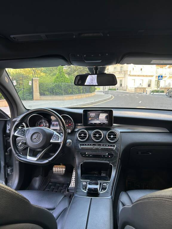 2017 Mercedes GLC 250 4MATIC Coupe, 2.0L, 122000km - Image 17