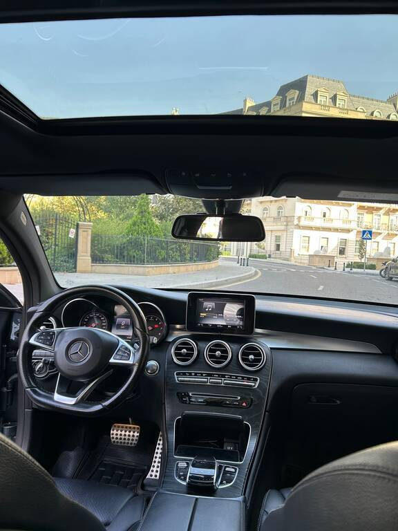 2017 Mercedes GLC 250 4MATIC Coupe, 2.0L, 122000km - Image 18