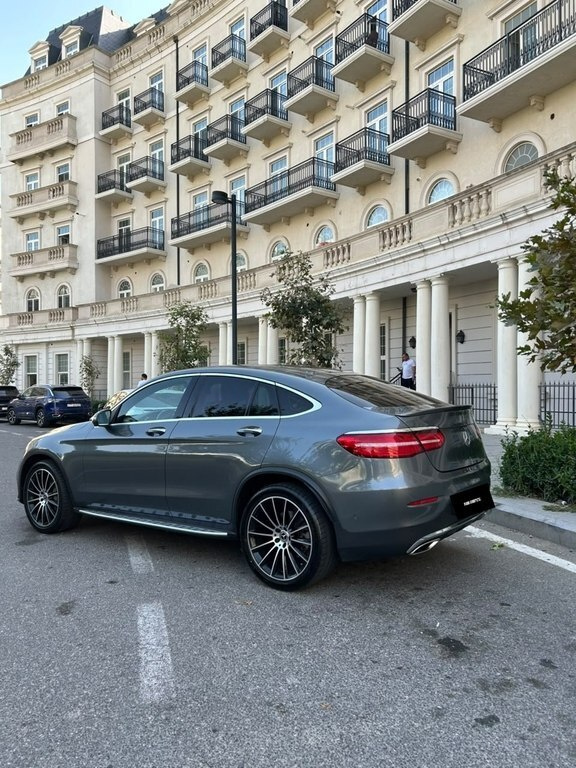 2017 Mercedes GLC 250 4MATIC Coupe, 2.0L, 122000km - Image 7