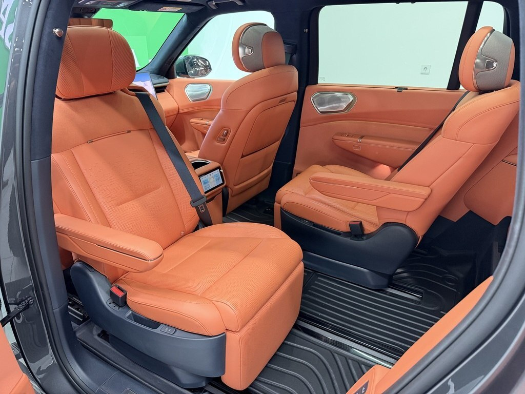 2025 Lynk & Co 900, 1.5L, 5700km - Image 12