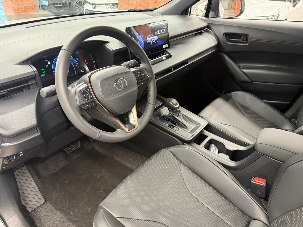 2025 Toyota Corolla Cross, 2.0L, 0km - Image 11