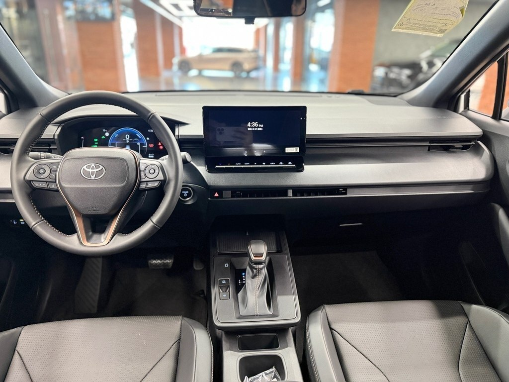 2025 Toyota Corolla Cross, 2.0L, 0km - Image 17