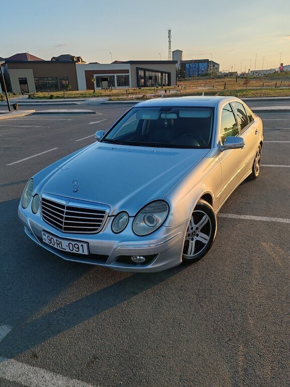 2006 Mercedes E 220, 2.2L, 291633km - Image 1