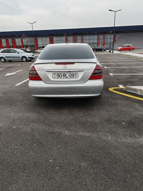 2006 Mercedes E 220, 2.2L, 291633km - Image 13