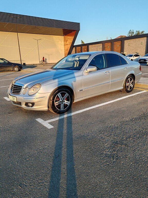 2006 Mercedes E 220, 2.2L, 291633km - Image 5
