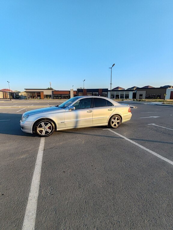 2006 Mercedes E 220, 2.2L, 291633km - Image 10