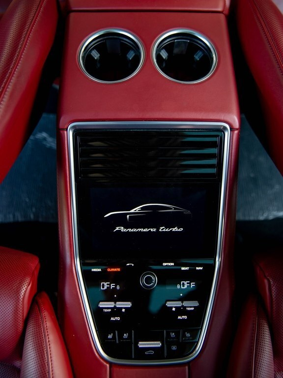 2018 Porsche Panamera Turbo, 4.0L, 81000km - Image 19