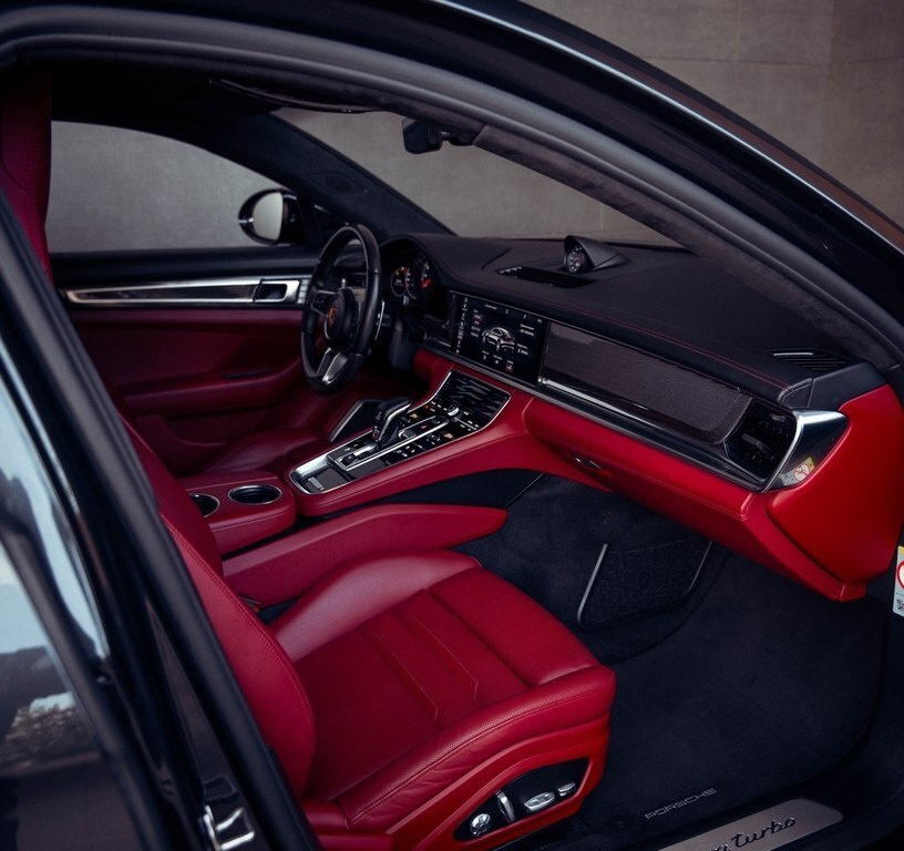 2018 Porsche Panamera Turbo, 4.0L, 81000km - Image 23