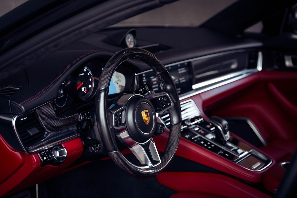 2018 Porsche Panamera Turbo, 4.0L, 81000km - Image 28