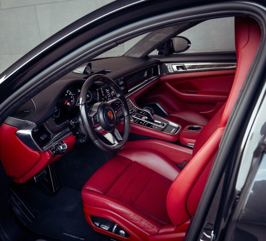 2018 Porsche Panamera Turbo, 4.0L, 81000km - Image 30