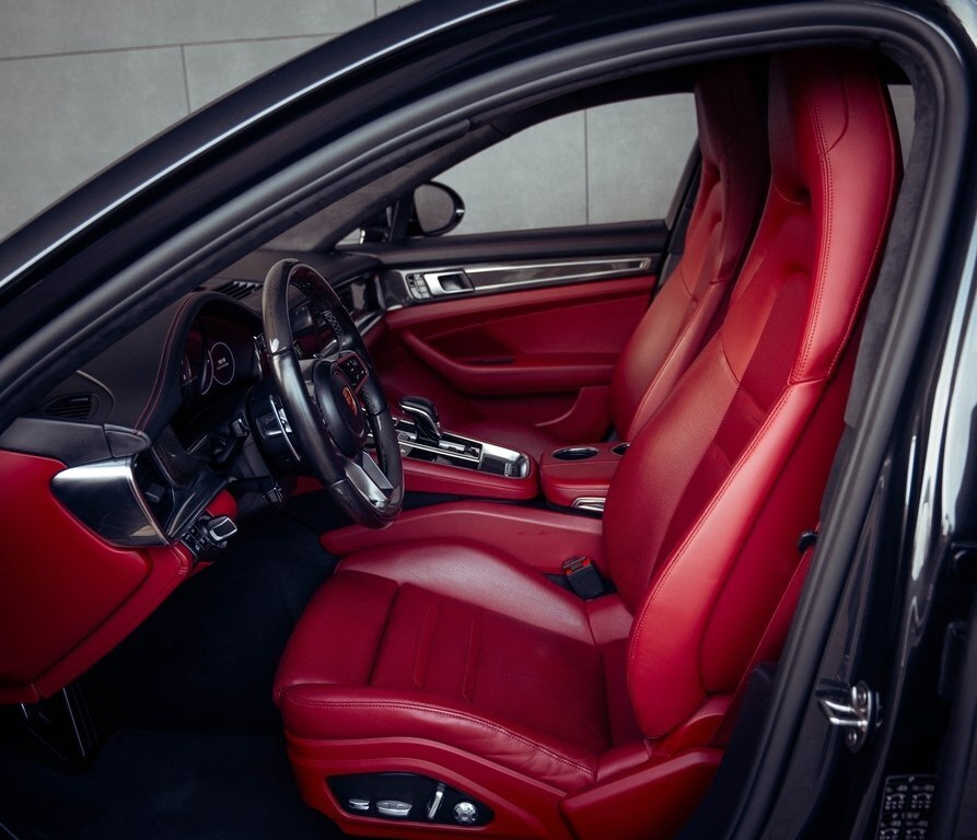 2018 Porsche Panamera Turbo, 4.0L, 81000km - Image 31