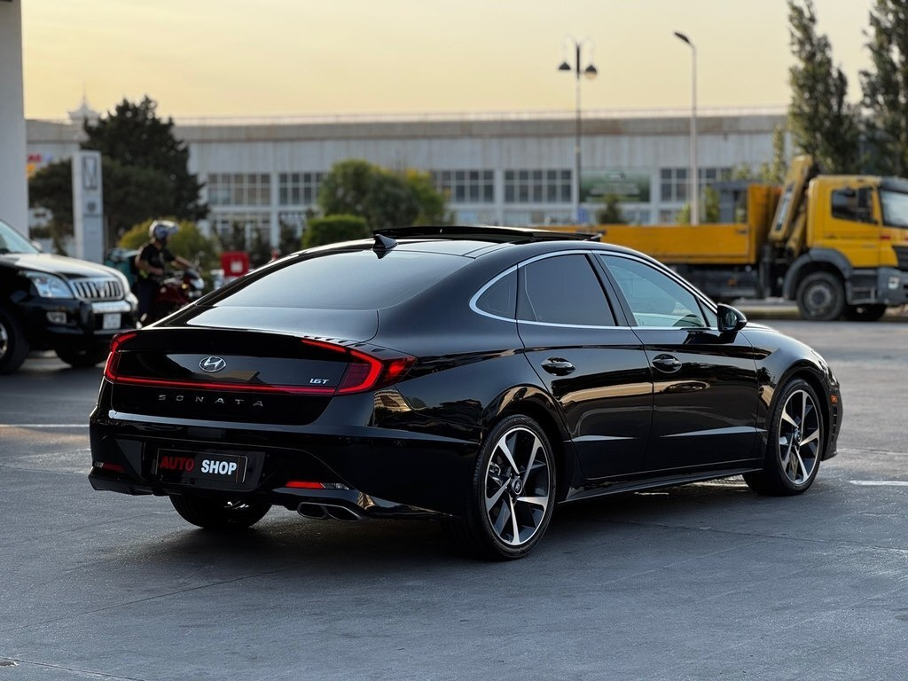 2022 Hyundai Sonata, 1.6L, 89000km - Image 4
