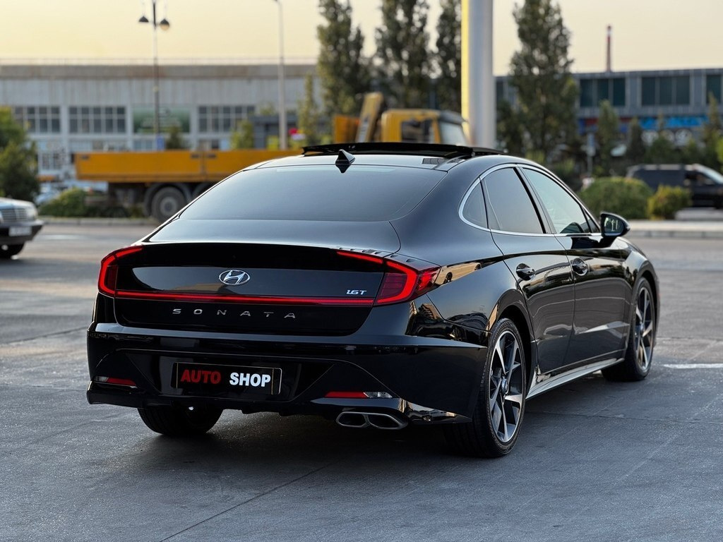 2022 Hyundai Sonata, 1.6L, 89000km - Image 5