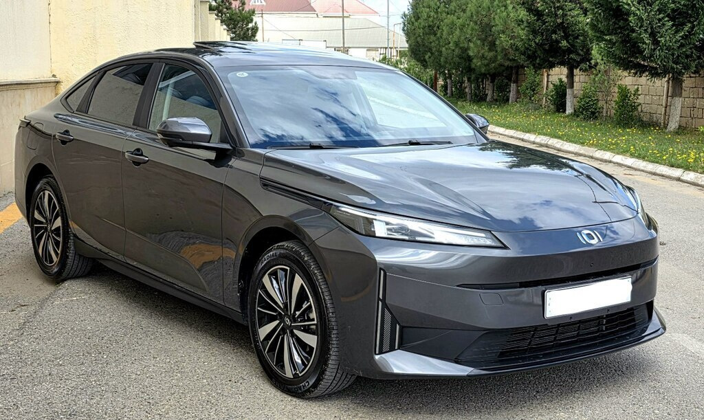 2025 Changan Qiyuan A05, 1.5L, 14000km - Image 4
