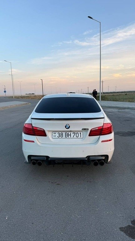 2012 BMW 535, 3.0L, 285000km - Image 2
