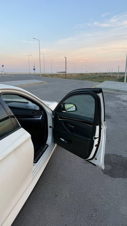 2012 BMW 535, 3.0L, 285000km - Image 7