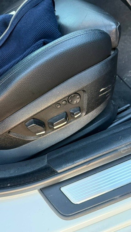 2012 BMW 535, 3.0L, 285000km - Image 10