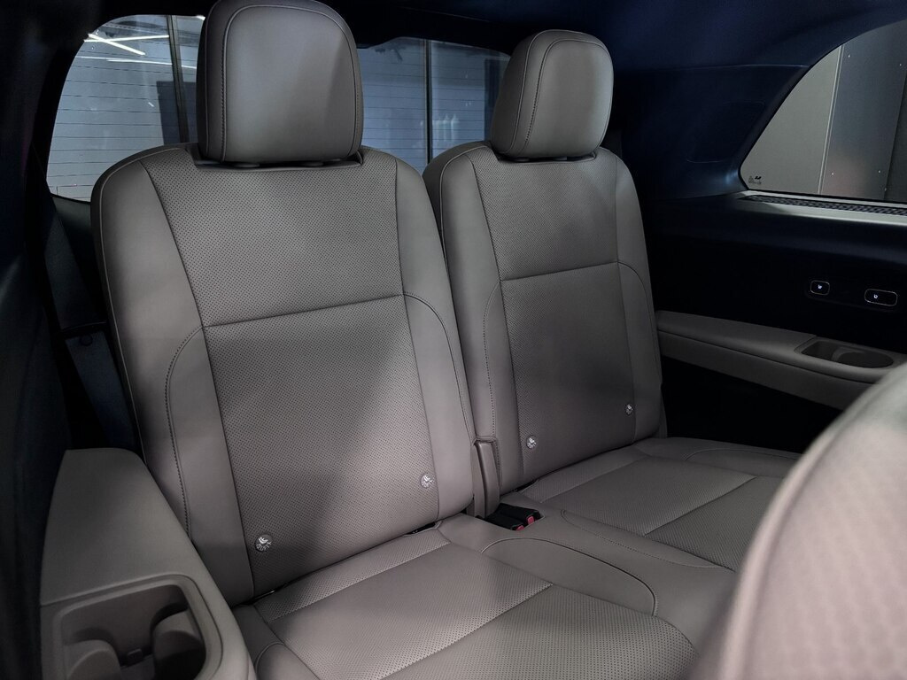 2025 Li Auto L9, 1.5L, 0km - Image 33