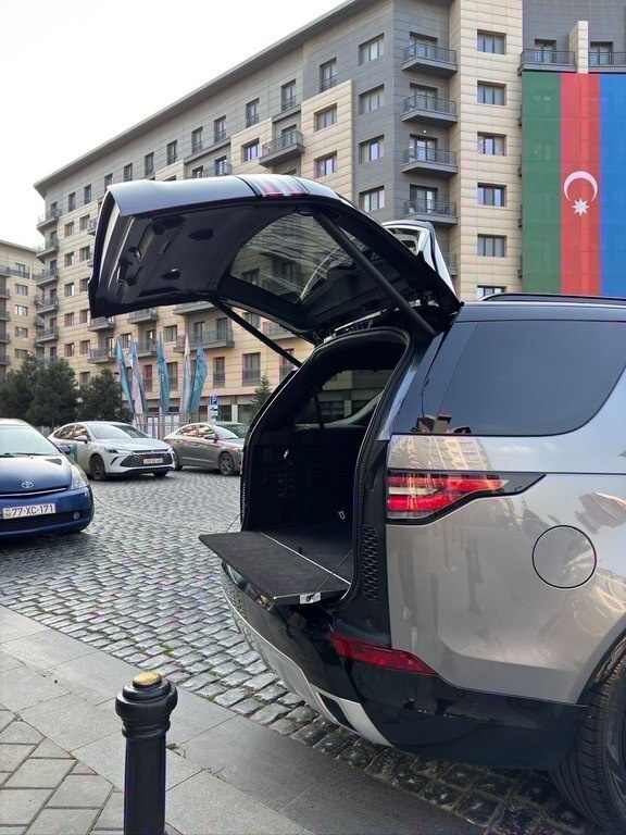 2020 Land Rover Discovery, 3.0L, 132597km - Image 13