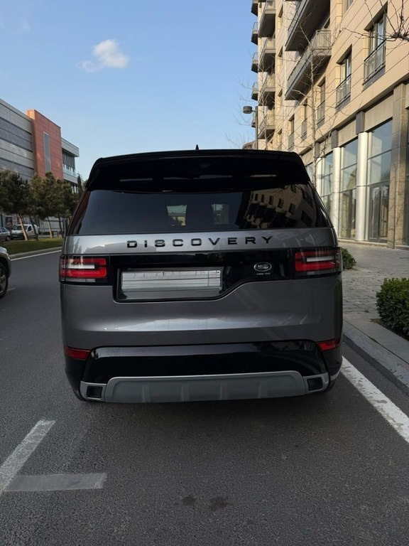 2020 Land Rover Discovery, 3.0L, 132597km - Image 14
