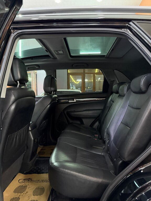 2010 Kia Sorento, 2.0L, 218086km - Image 11