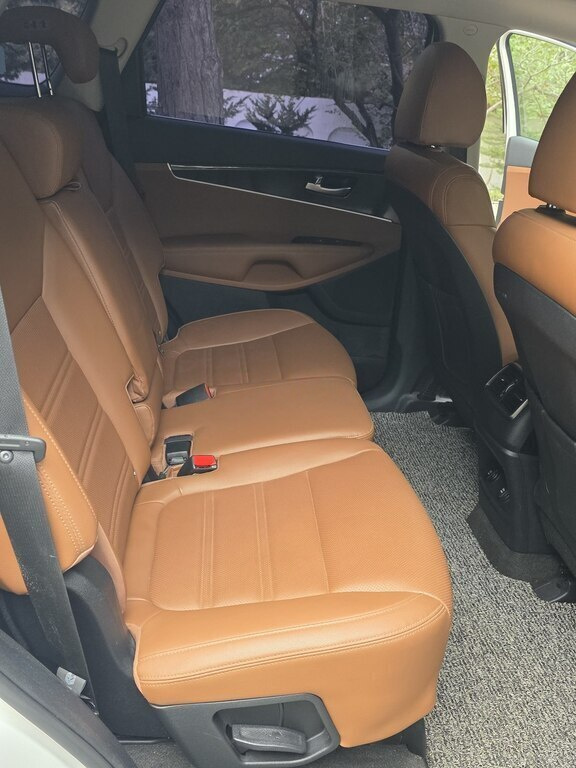 2018 Kia Sorento, 2.2L, 126000km - Image 11
