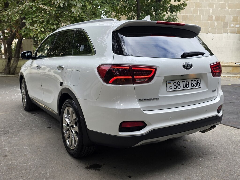 2018 Kia Sorento, 2.2L, 126000km - Image 4