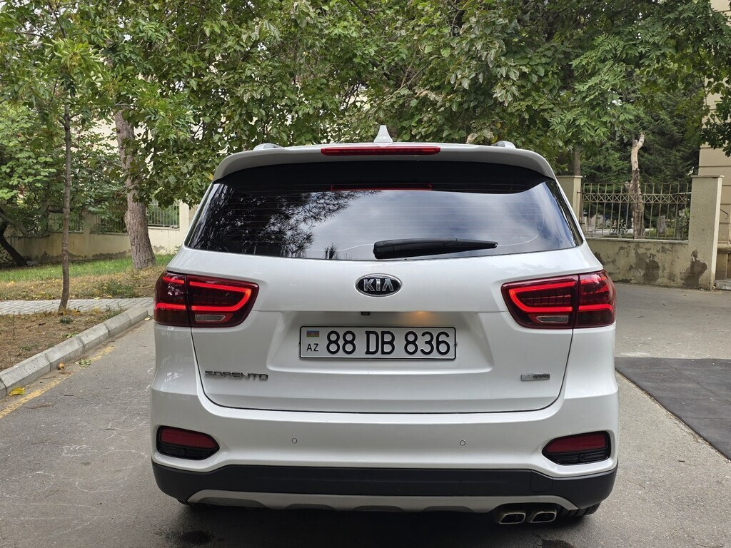 2018 Kia Sorento, 2.2L, 126000km - Image 6