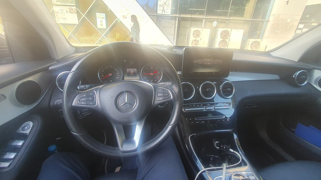 2016 Mercedes GLC 250 4MATIC, 2.1L, 202800km - Image 4