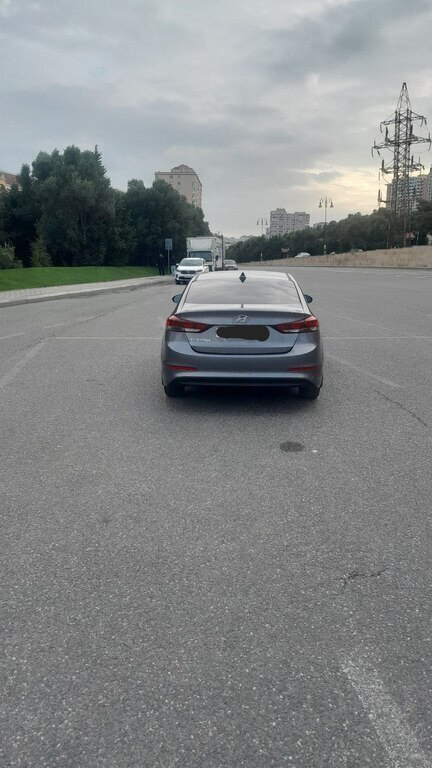 2018 Hyundai Elantra, 2.0L, 122571km - Image 8