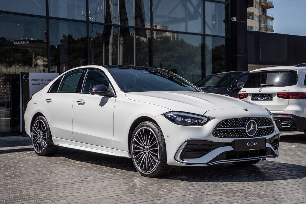 2024 Mercedes C 200, 1.5L, 0km - Image 2