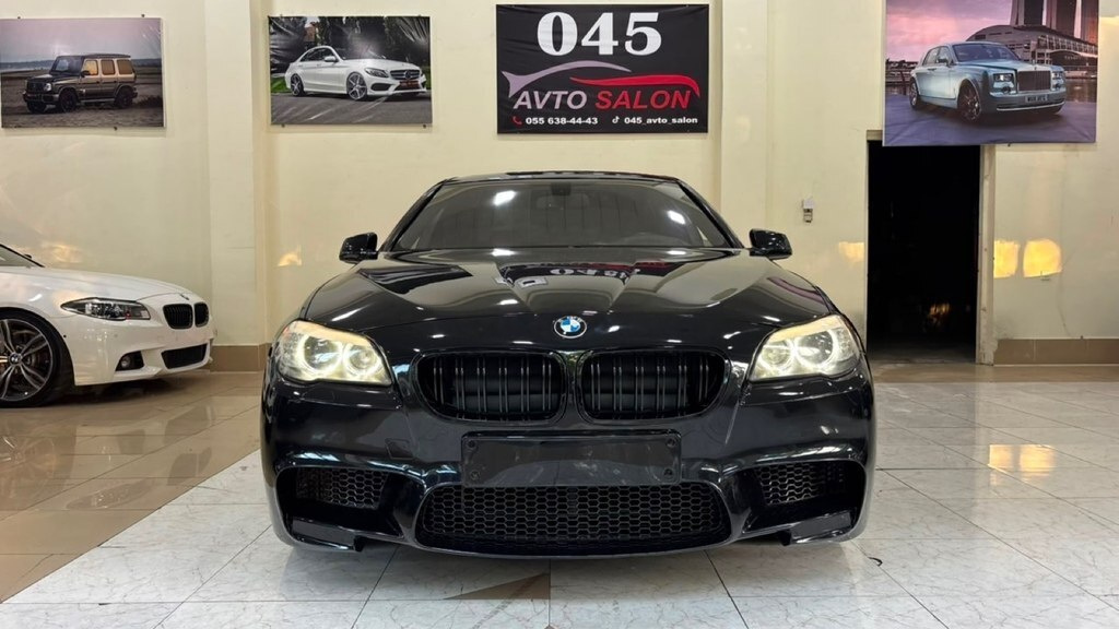 2013 BMW 528, 2.0L, 245000km - Image 1