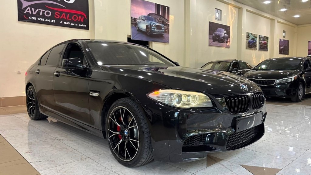 2013 BMW 528, 2.0L, 245000km - Image 3
