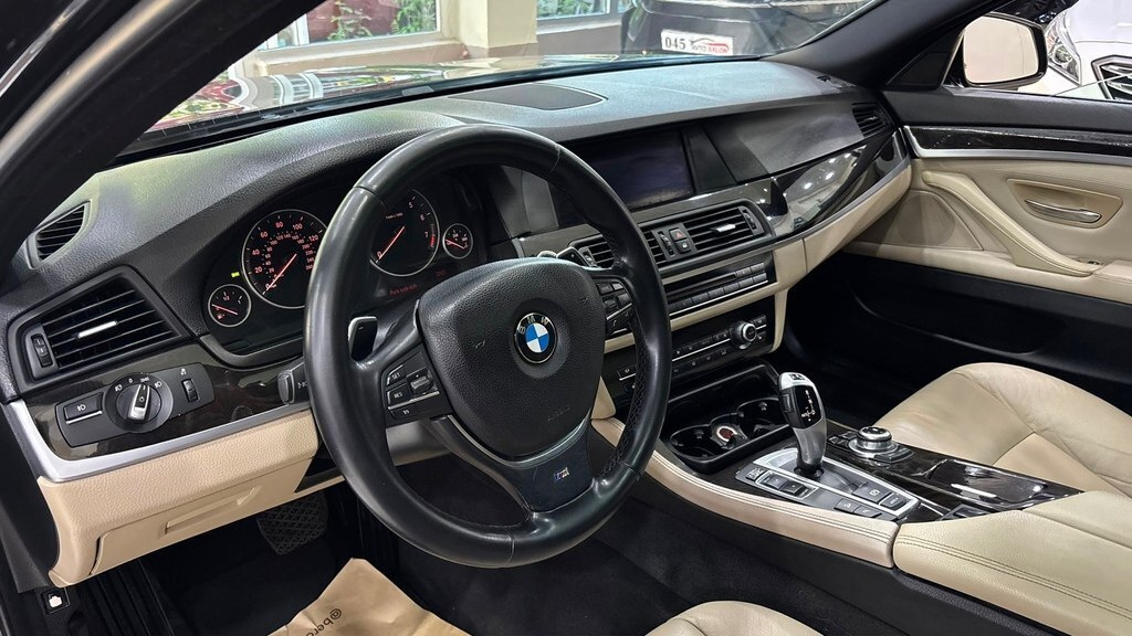 2013 BMW 528, 2.0L, 245000km - Image 8
