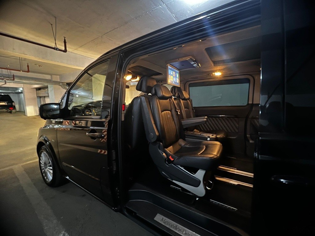 2013 Mercedes Viano, 3.0L, 300000km - Image 3