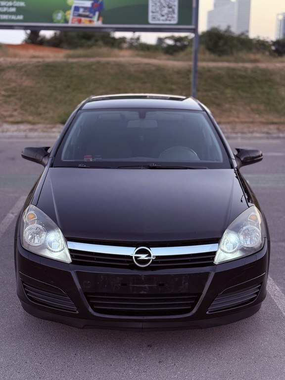 2004 Opel Astra, 1.4L, 255000km - Image 1