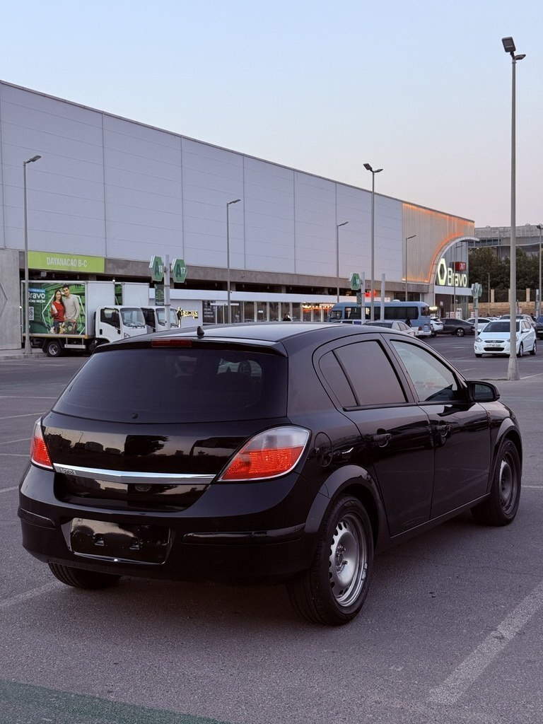 2004 Opel Astra, 1.4L, 255000km - Image 5