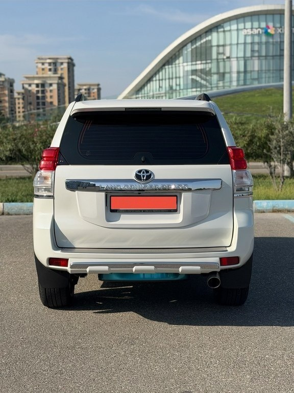 2010 Toyota Land Cruiser Prado, 2.7L, 179000km - Image 21