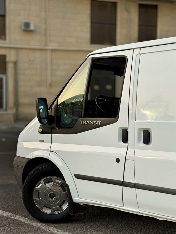 2011 Ford Transit, 2.2L, 193000km - Image 6