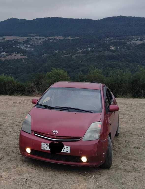 2008 Toyota Prius, 1.5L, 350000km - Image 4