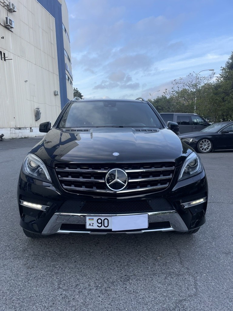 2013 Mercedes ML 350 4MATIC, 3.5L, 119950km - Image 1