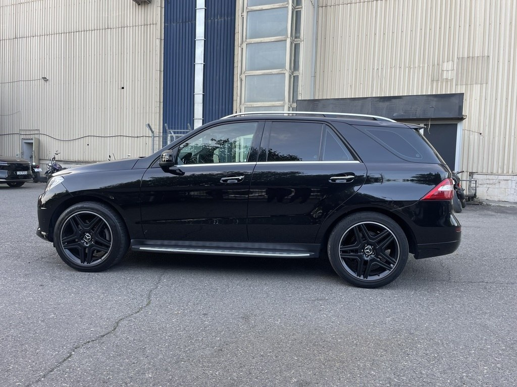2013 Mercedes ML 350 4MATIC, 3.5L, 119950km - Image 4