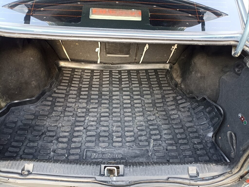 1998 Opel Vectra, 1.6L, 327000km - Image 11