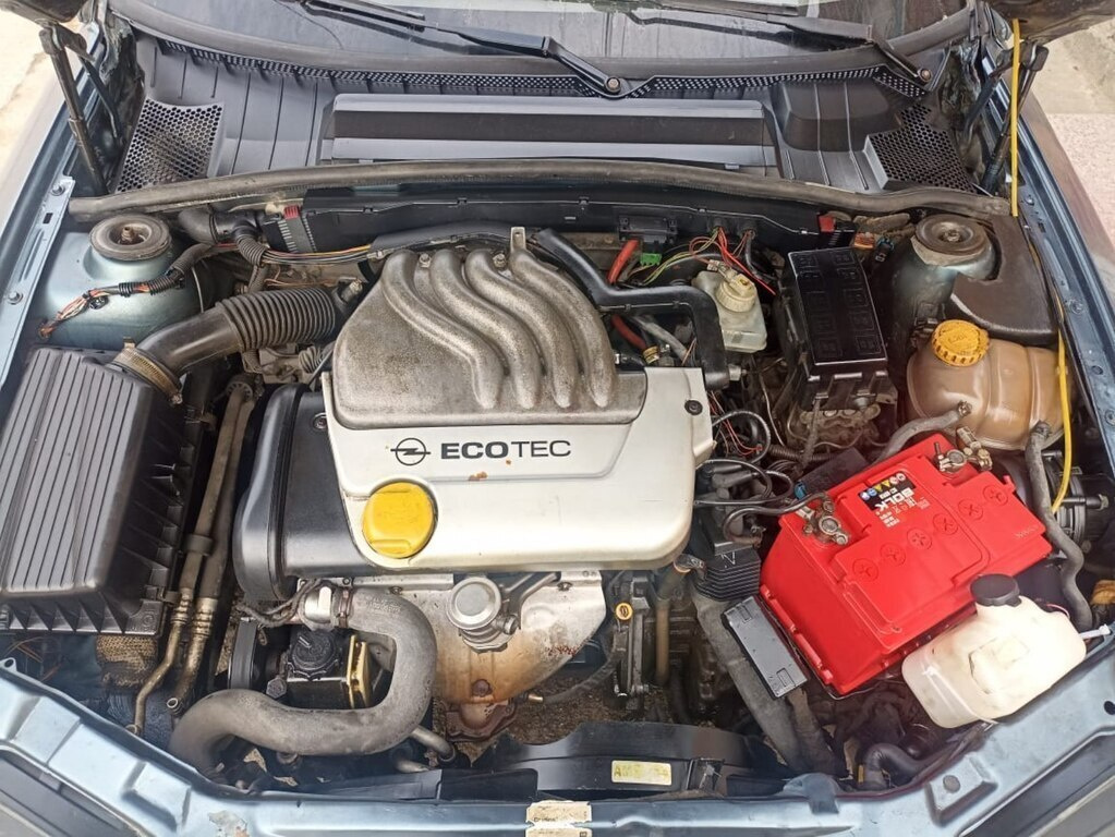 1998 Opel Vectra, 1.6L, 327000km - Image 14