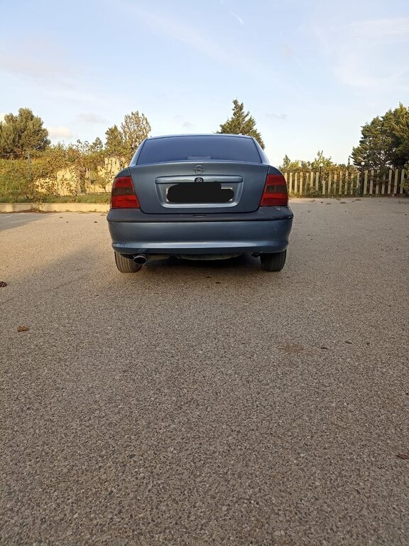 1998 Opel Vectra, 1.6L, 327000km - Image 3